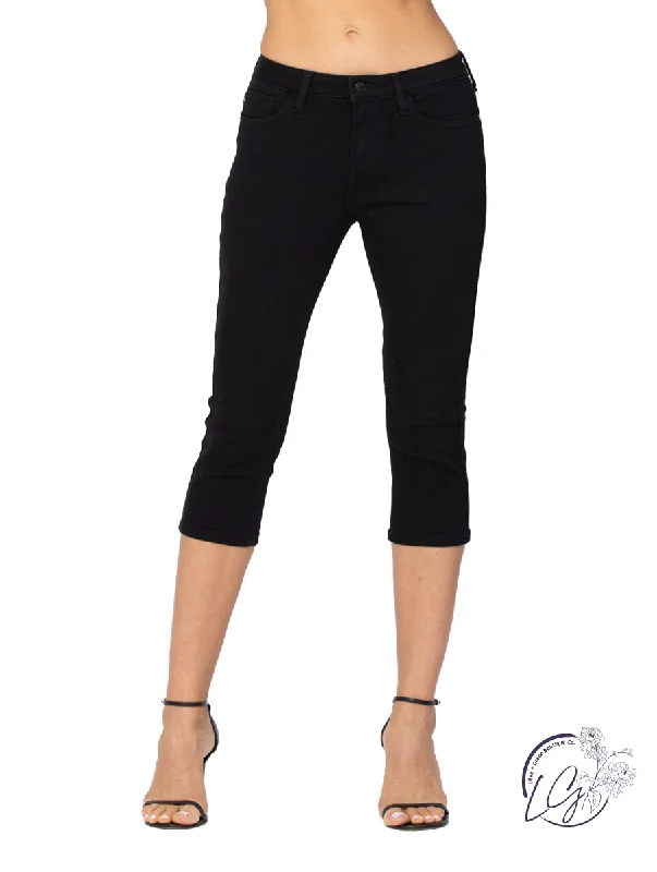 Leila Mid-Rise Black Capri by Judy Blue