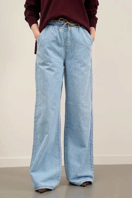 STRETCHY WAIST WIDE JEANS